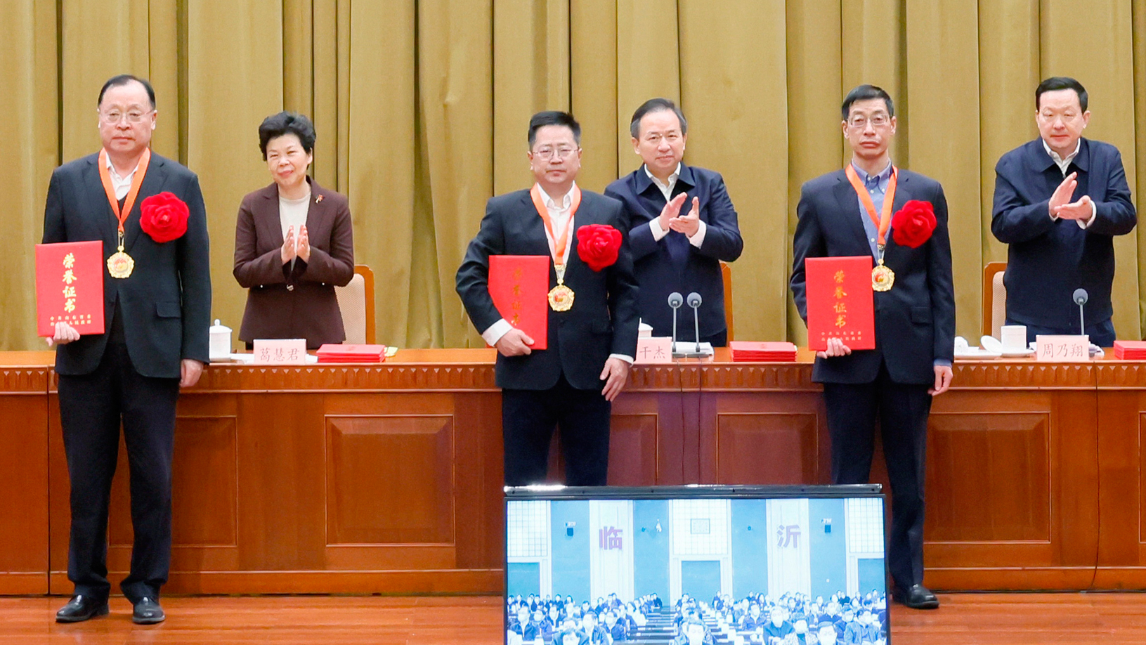 ��Ȧ- ��ȦΪ�Ķ���